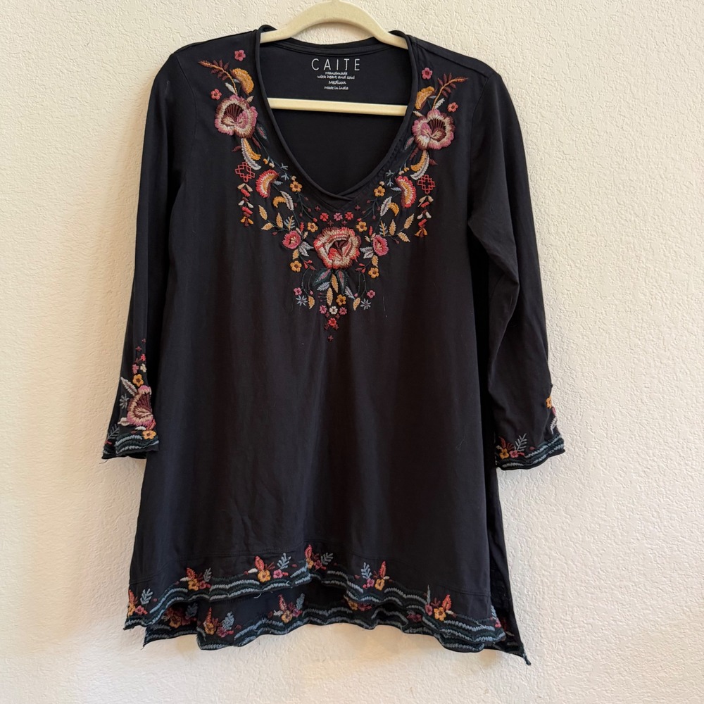 Caite Black Floral Embroidered V-Neck Tunic 3/4 Sleeve Boho Top Womens Medium